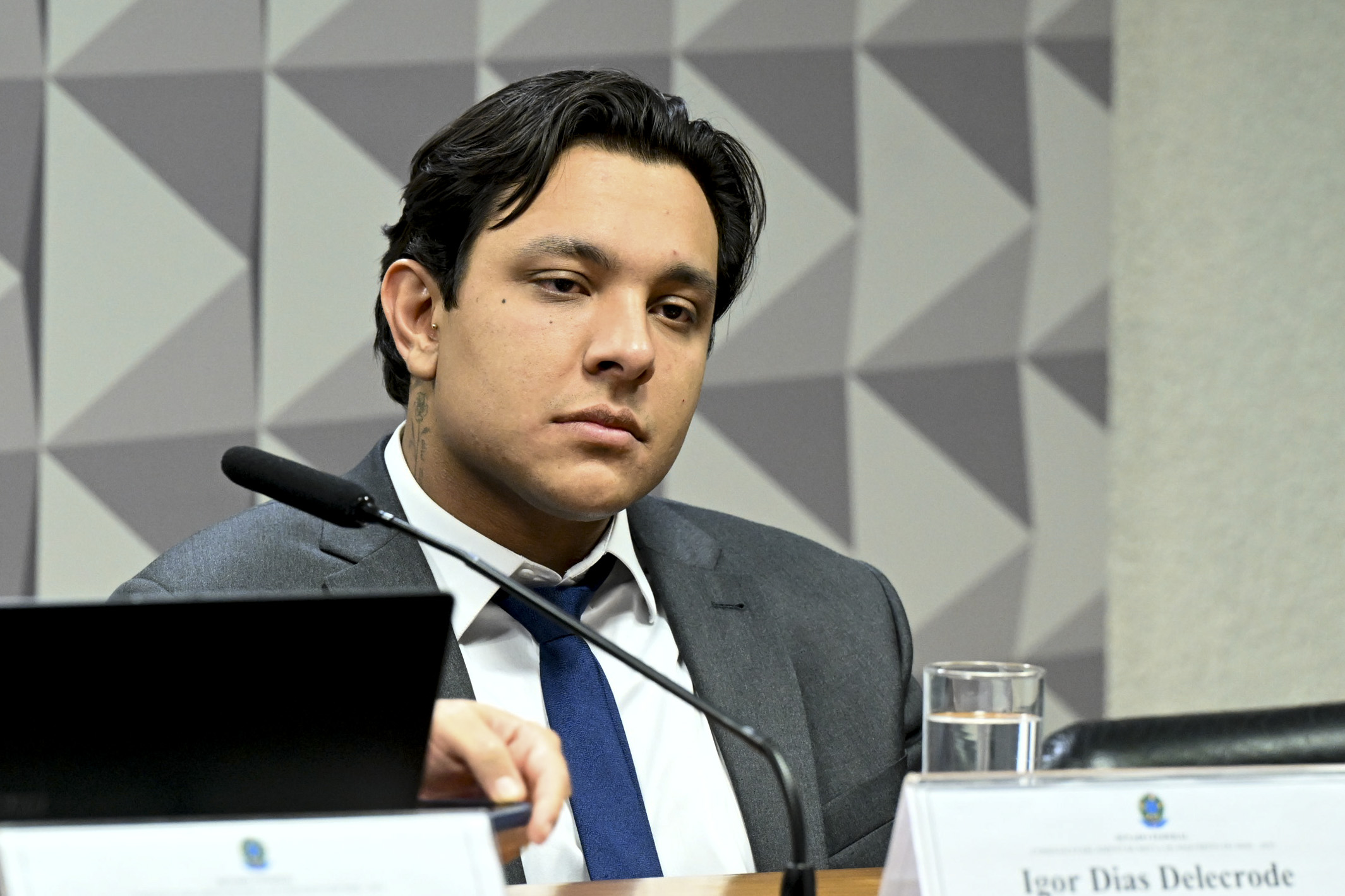 O empresário Igor Dias Delecrode em depoimento na CPMI do INSS | Foto: Divulgação/Agência Senado