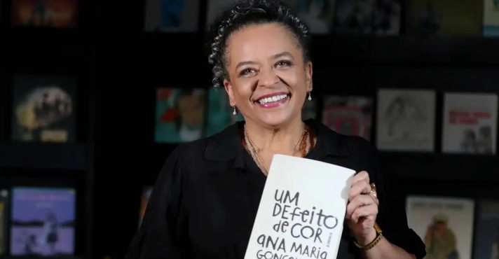 A escritora Ana Maria Gonçalves, autora de Autora de Um Defeito de Cor | Foto: Tânia Rêgo/Agência Brasil