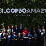 Lideres posam para a foto de familia durante a Conferência das Nações Unidas sobre Mudanças Climáticas COP 30, em Belem (07/11/2025) | Foto de Aline Massuca/ COP30
