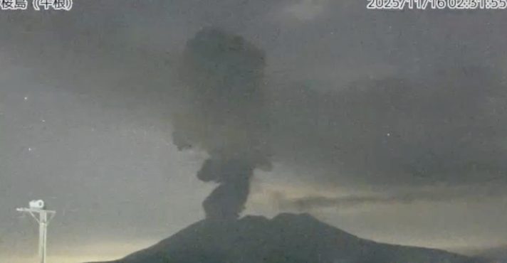 Vulcão em erupção no Japão | Foto: Reprodução/Redes sociais
