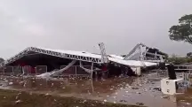 Estrutura desaba em festa universária no interior de São Paulo