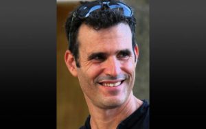 Dror Or, de 48 anos, foi assassinado pelo Hamas durante o ataque terrorista de 7 de outubro de 2023 | Foto: Reprodução/X