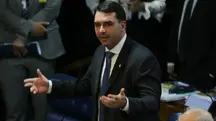 O senador Flávio Bolsonaro, durante pronunciamento no Congresso | Foto: Fabio Rodrigues Pozzebom/Agência Brasil