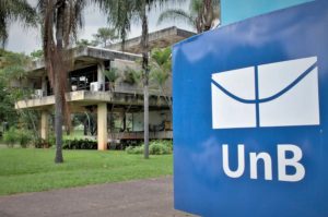Aluna da UnB é presa por xingar homem que entrou no banheiro feminino