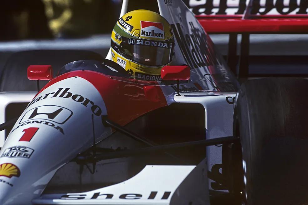 O MP4/6 tem motor V12 de 3,5 litros e cerca de 720 cavalos de potência