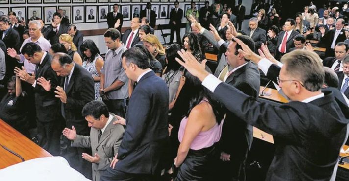 A nota destaca que o ex-presidente é idoso, tem 'saúde debilitada' e 'não apresenta qualquer risco de fuga'