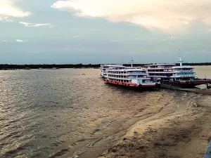 Transporte fluvial na cidade de Tefé, no interior do Amazonas e área de atuação do tenente-capitão condenado | Foto: Reprodução/TV Brasil