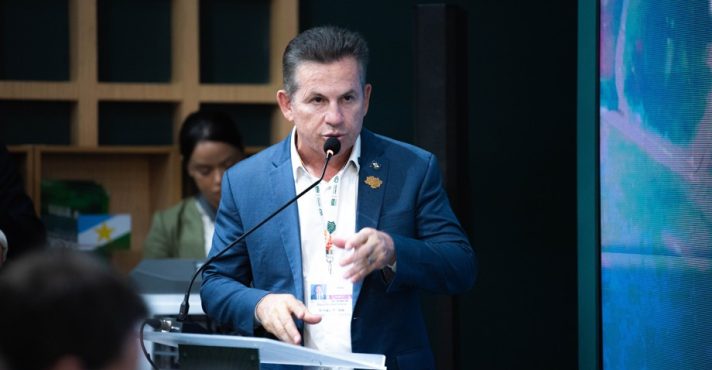 Mauro Mendes, governador de Mato Grosso, durante reunião do Consórcio da Amazônia Legal na COP30 | Foto: Divulgação/Secom