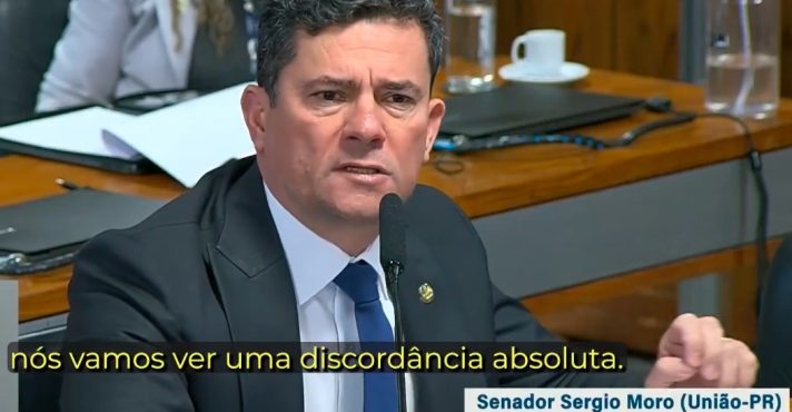 Senador Sergio Moro durante sessão na CPI do Crime Organizado | Foto: Reprodução/Twitter/X