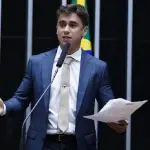 Deputado Nikolas Ferreira visita Jair Bolsonaro