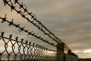 O mutirão do Pena Justa, que ocorreu durante o mês de julho, teve como objetivo revisar o sistema prisional brasileiro que, segundo o CNJ, é ‘marcado por recorrentes violações de direitos humanos’ | Foto: Mb-photoarts/Freepik