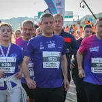 O prefeito de Istambul, Ekrem Imamoglu(centro), durante maratona realizada no último dia 2 na maior cidade da Turquia | Foto: Reprodução/Twitter/X