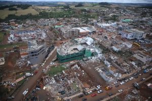 Vista aérea de Rio Bonito do Iguaçu, que teve 90% da sua área urbana destruída | Foto: Reprodução/Twitter/X