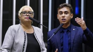 Enfermeira Rejane (PCdoB) e Nikolas Ferreira (PL/MG), durante sessão na Câmara dos Deputados | Foto: Montagem sobre reprodução/Oeste