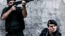 O filme Tropa de Elite retrata as operações do Bope contra as facções criminosas no Rio de Janeiro | Foto: Reprodução/Netflix