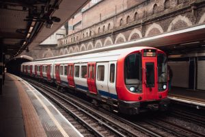 Ataque Trem em Londres, na Inglaterra | Foto: Reprodução/iStock