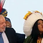 O presidente Luiz Inácio Lula da Silva, participa da cerimônia de posse da ministra dos Povos Indígenas, Sonia Guajajara | Foto: Valter Campanato/Agência Brasil