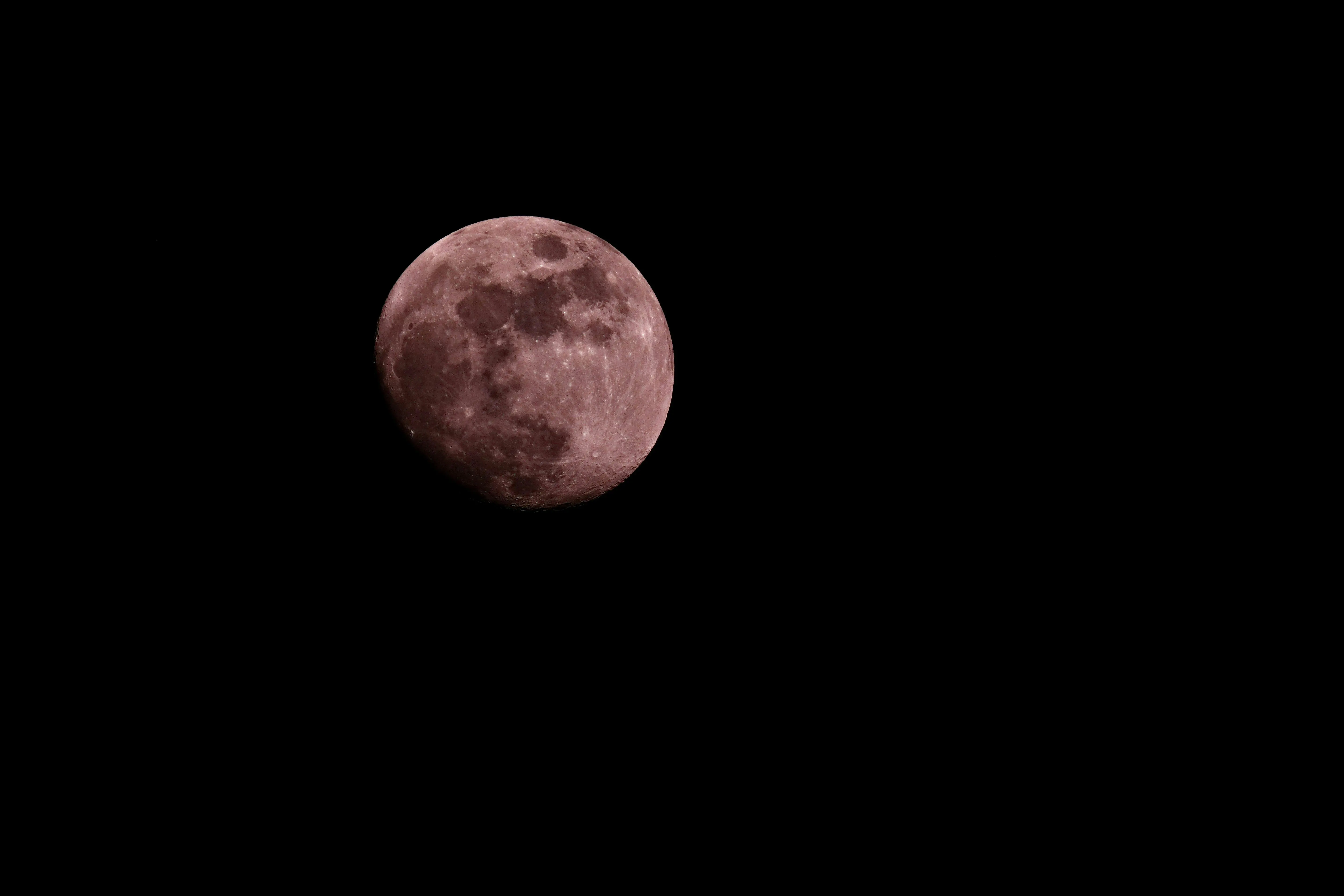 O termo 'superlua' foi popularizado por um astrólogo | Foto: Hartono Subagio/Pexels