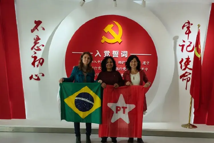 PT foi representado por Tássia Rabelo, Claudinha Lima e Luiza Dulci | Foto: Divulgação/PT