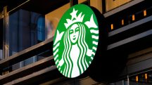 Mesmo depois de fazer uma campanha woke, o Starbucks é criticado pela esquerda | Foto: Divulgação/Starbucks