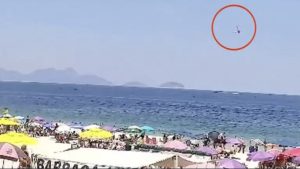 O acidente com o avião em Copacabana ocorreu neste sábado, 27 | Foto: Reprodução/Redes sociais