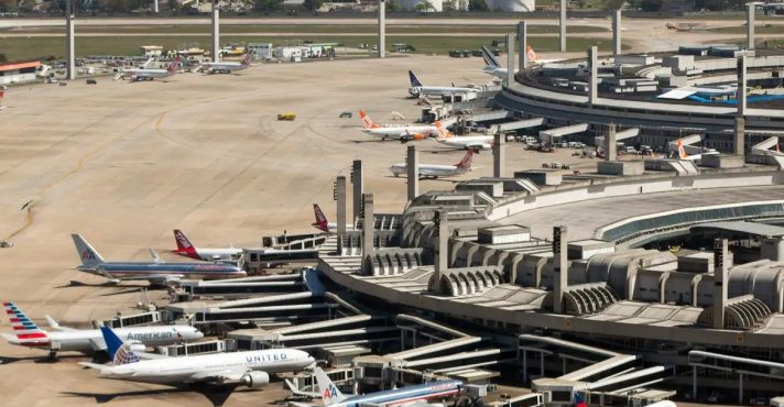 Segundo governo, acordo garante normalidade nos aeroportos brasileiros | Foto: Daniel Basil/Gov Brasil/Wikipedia