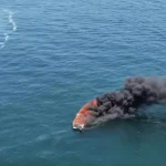 Lancha em chamas no mar de Angra dos Reis, no Rio de Janeiro I Foto: Reprodução/Redes sociais