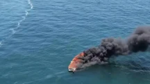Lancha em chamas no mar de Angra dos Reis, no Rio de Janeiro I Foto: Reprodução/Redes sociais
