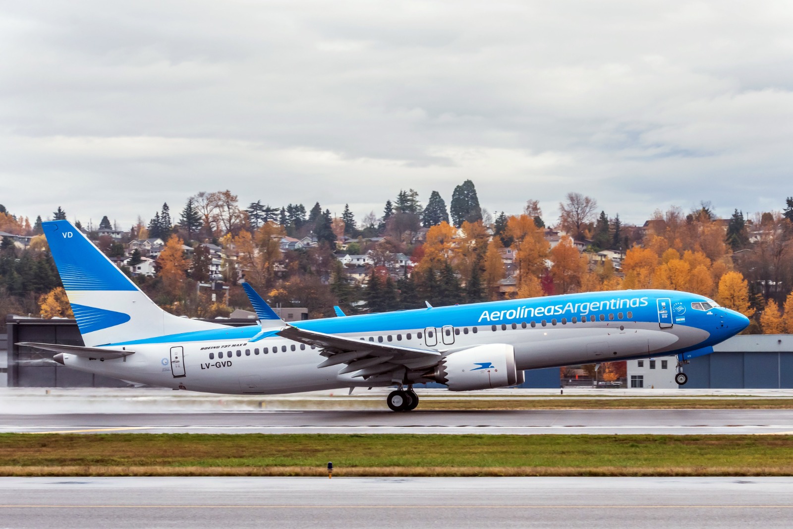 Boeing: primeiro 737 MAX entregue na América do Sul teve como cliente a Aerolíneas Argentinas | Foto: Reprodução/X/BoeingAirplanes