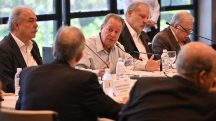 O presidente da CNI, Ricardo Alban (centro): medida ignora desafios estruturais da economia | Foto: Divulgação/CNI