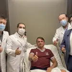 Jair Bolsonaro em janeiro de 2022, durante internação para desobstruir o intestino em consequência de atentado político | Foto: Reprodução/X