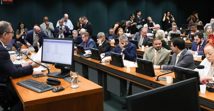 Comissão Especial da PEC do Fim da Escala 6x1