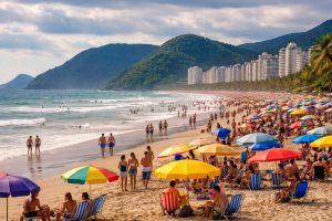 Banhistas aproveitam a onda de calor no litoral paulista | Foto: Reprodução/X