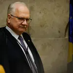 O presidente do STF, Luiz Edson Fachin, chega para sessão plenária no Supremo, em Brasília - 4/12/2025 | Wilton Junior/Estadão Conteúdo