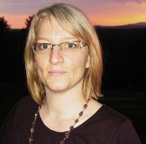 A pesquisa da Universidade de Boston Kyna Hamill: '"Confundir contexto histórico com intenção autoral é um erro recorrente" | Foto: Divulgação/Boston University