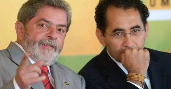 Lula e João Paulo Cunha, em 2006, quando o esquema de propinas já estava em operação no governo petista | Foto: Reprodução/Redes sociais