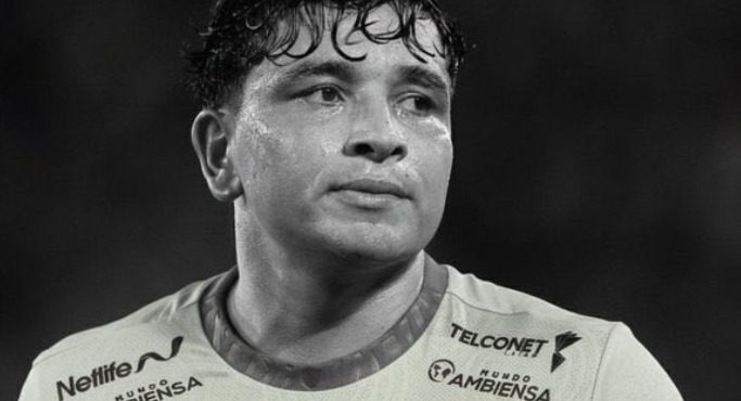 Mario Pineida