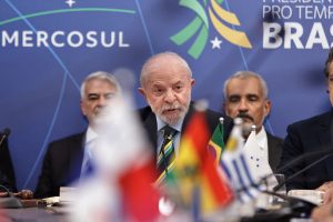 Lula discursa durante reunião com países parceiros na Cúpula do Mercosul, em Foz do Iguaçu - 20/12/2025 | Foto: Kiko Sierich/Reuters