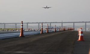 Aeroporto Santos Dumont, no Rio de Janeiro: rota de possível atrito entre ministro e prefeito | Foto: Fernando Frazão/Agência Brasil