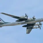 O bombardeiro russo Tu-95, apelidado pelos militares da Otan de "Urso": vigilância permanente | Foto: Reprodução/X