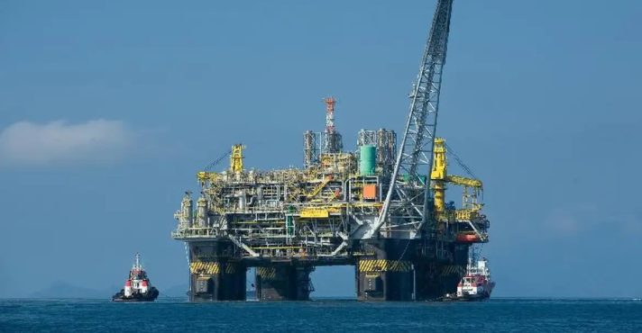 Plataforma da Petrobras na Bacia de Campos, no litoral fluminense | Foto: Divulgação/Petrobras