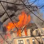 Segundo Bombeiros, frio na cidade dificultou combate ao fogo | Foto: Reprodução/X