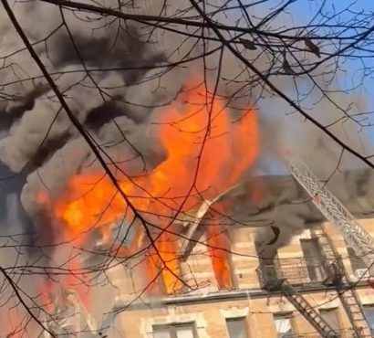 Segundo Bombeiros, frio na cidade dificultou combate ao fogo | Foto: Reprodução/X