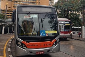 Usuários usaram as redes sociais para relatar paralisações em diversos terminais da cidade de São Paulo | Foto: Reprodução/Wikimedia Commons