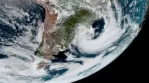 Imagens capturas por satélites na órbita da Terra mostram a formação do ciclone que afetou o Sul do Brasil | Foto: Divulgação/Nasa