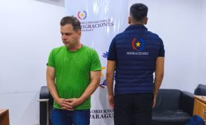A polícia do Paraguai deteve o ex-diretor da Polícia Rodoviária Federal (PRF) Silvinei Vasques no Aeroporto Internacional Sílvio Pettirossi | Foto: Divulgação/Polícia do Paraguai