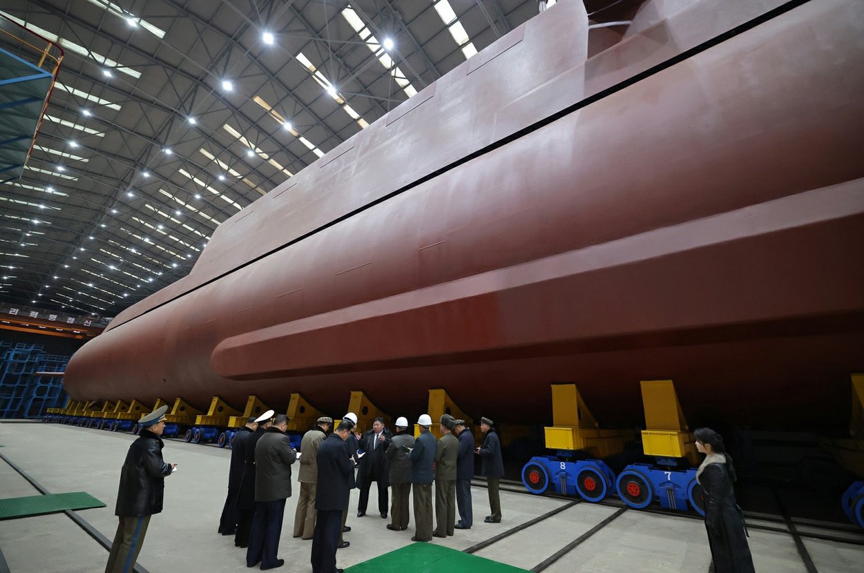 Tamanho real da embarcação | Foto: Divulgação/Korean Central News Agency