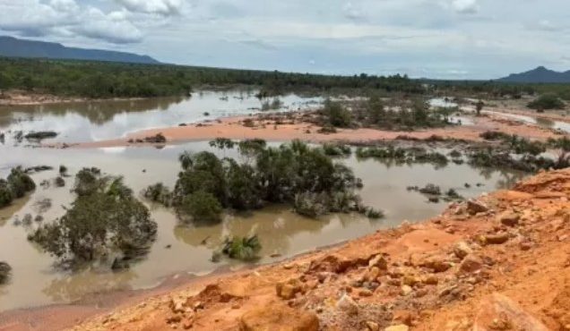 O incidente no Tocantins colocou em risco a rodovia TO-110, que fica nas proximidades do local | Foto: Reprodução/Corpo de Bombeiros