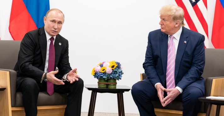 Presidente da Rússia, Vladimir Putin, e o presidente dos EUA, Donald Trump | Foto: Reprodução/Flickr/Trump White House Archived