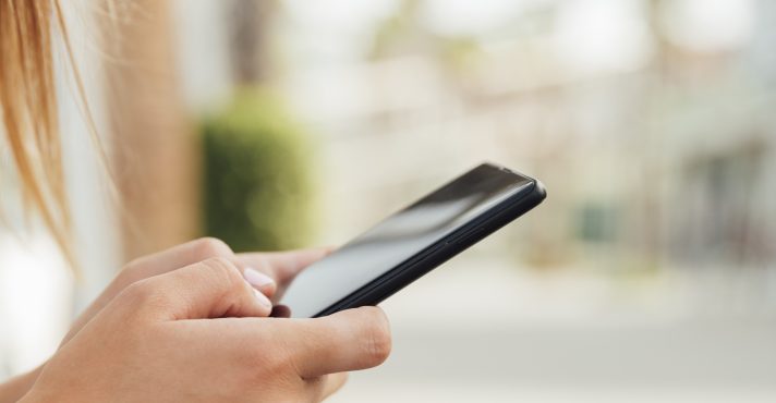 O bloqueio do WhatsApp será aplicado globalmente, não importa o país do usuário | Foto: Reprodução/Freepik